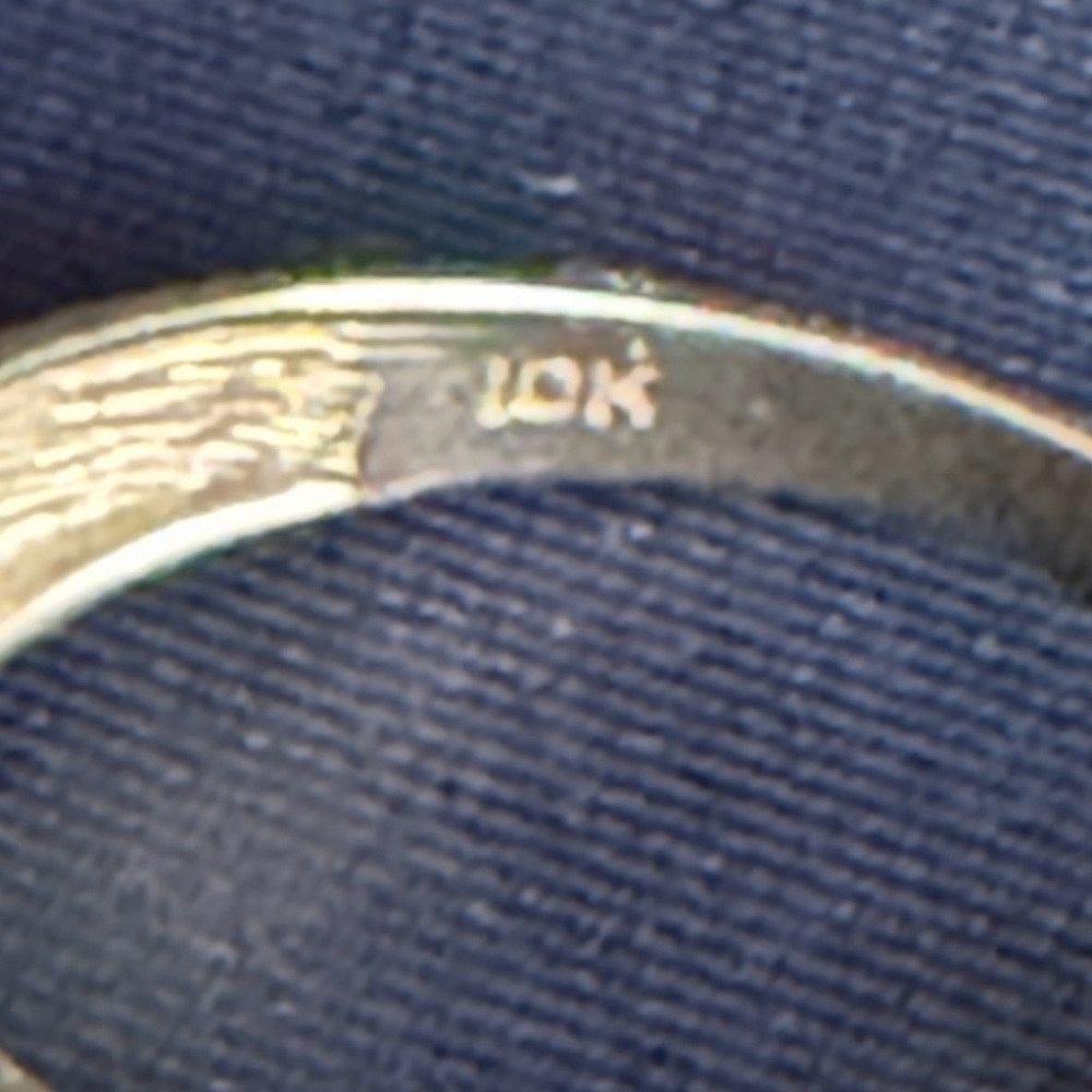 10k Solid Gold Ring With Garnet Gemstone - image 3